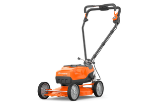 Vue latérale d’une tondeuse à batterie Husqvarna.