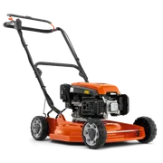 Tagliaerba Husqvarna LB 246E. Vista laterale di un tagliaerba con motore e piatto di taglio visibili.