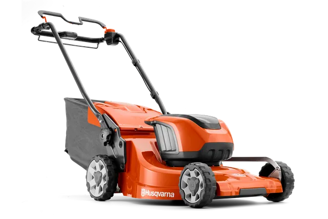 Вигляд збоку на акумуляторну газонокосарку Husqvarna.