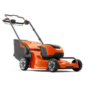 Πλάγια όψη χλοοκοπτικού Husqvarna με μπαταρία.