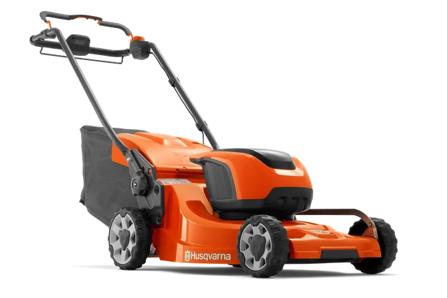 Πλάγια όψη χλοοκοπτικού Husqvarna με μπαταρία.