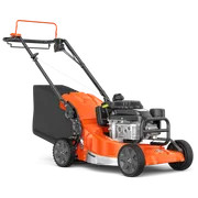 Vue latérale d’une tondeuse à gazon Husqvarna avec un moteur visible et un sac de collecte de l’herbe.