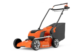 Вигляд збоку на акумуляторну газонокосарку Husqvarna.