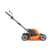 Seitenansicht eines akkubetriebenen Rasenmähers von Husqvarna.