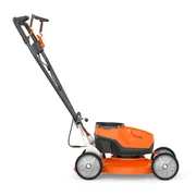 Zijaanzicht van een accu-grasmaaier met ergonomische handgreep.
