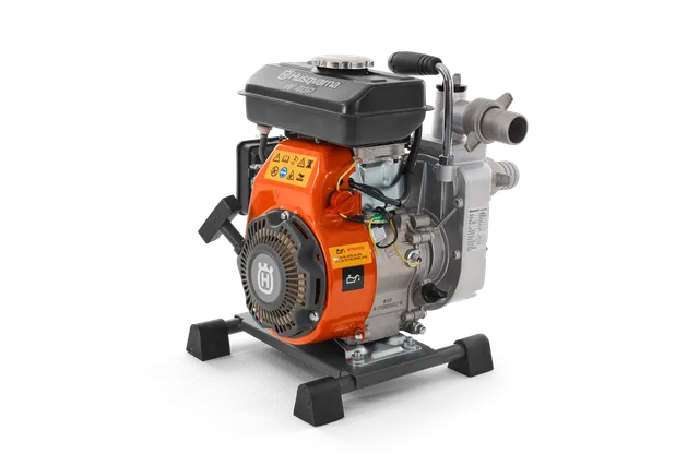 Вид збоку на водяний насос Husqvarna, демонстрація його компонентів і дизайну.