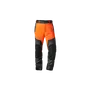 Vue de face d’un pantalon pour tronçonneuse Husqvarna conçu pour un usage professionnel.