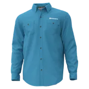 Vue de face d’une chemise à manches longues de marque Husqvarna avec poches boutonnées.