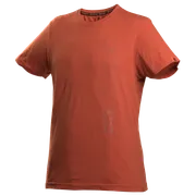 Framifrån av en enkel t-shirt med subtila designelement.