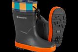 Vista frontal e traseira das botas de borracha com sola texturizada da marca Husqvarna.