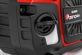 ゼノア Gi400 製品のクローズアップで、燃料キャップとエンジン ケーシングの一部が強調されています。