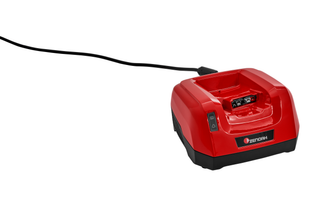 電源コード付きZenohバッテリー充電器の正面図。